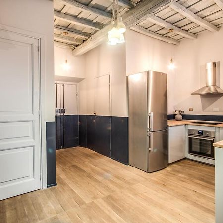 Stylish And Spacious Apartment Next To The Colosseum Rom Eksteriør billede