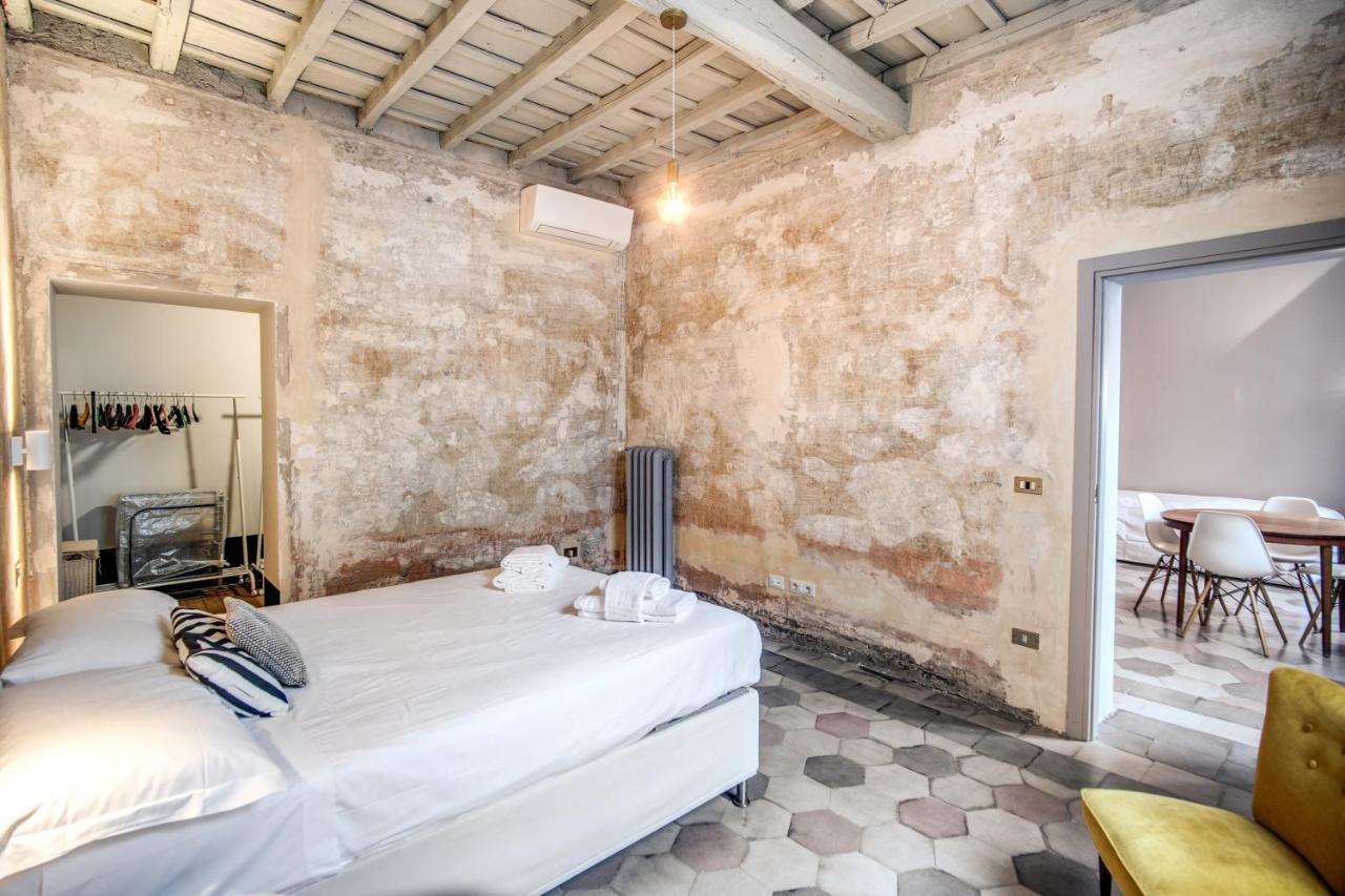 Stylish And Spacious Apartment Next To The Colosseum Rom Eksteriør billede