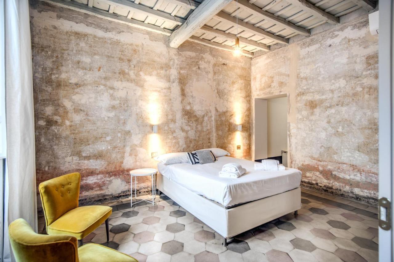 Stylish And Spacious Apartment Next To The Colosseum Rom Eksteriør billede