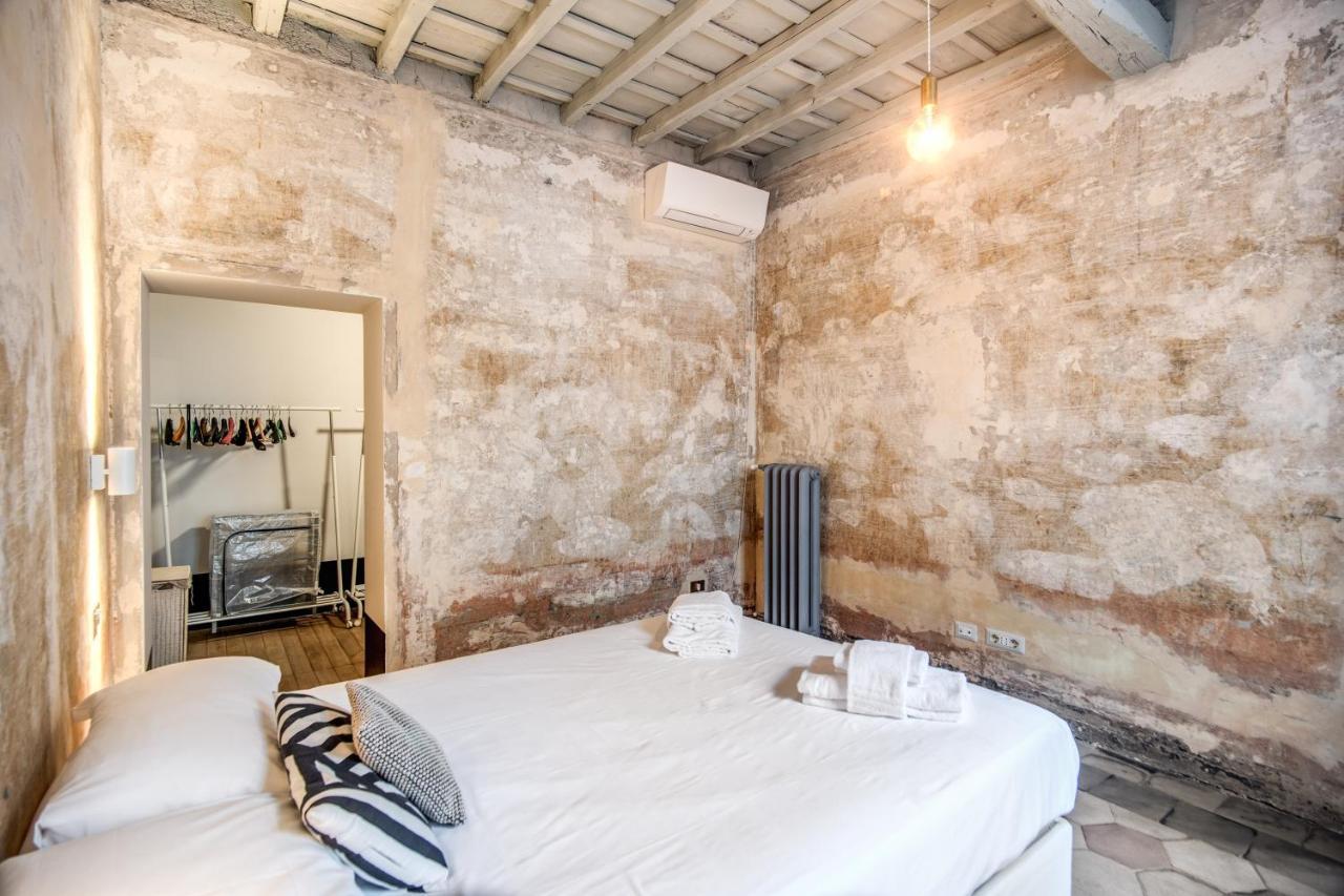 Stylish And Spacious Apartment Next To The Colosseum Rom Eksteriør billede