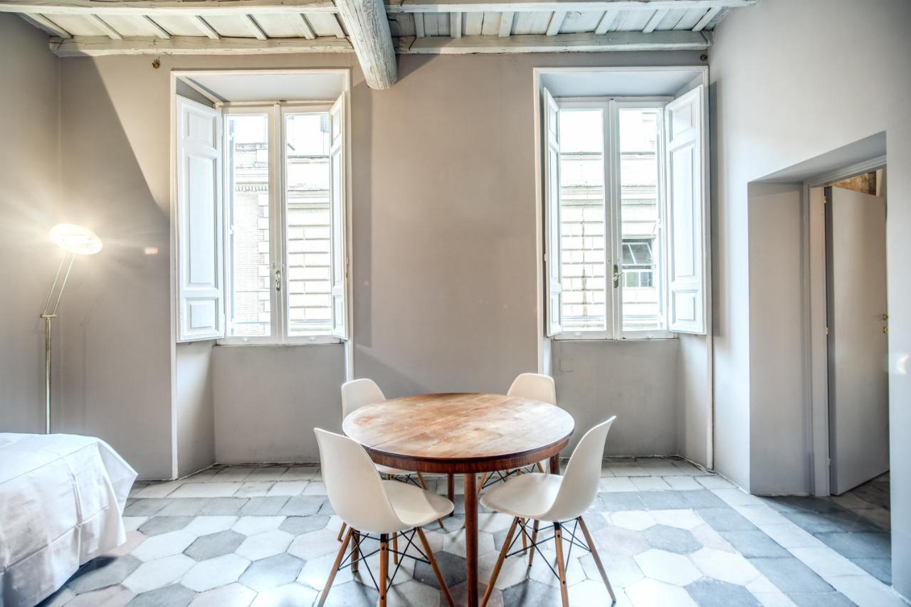 Stylish And Spacious Apartment Next To The Colosseum Rom Eksteriør billede