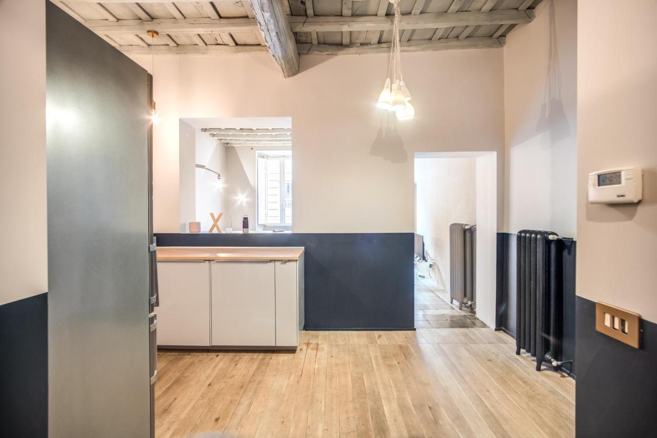 Stylish And Spacious Apartment Next To The Colosseum Rom Eksteriør billede