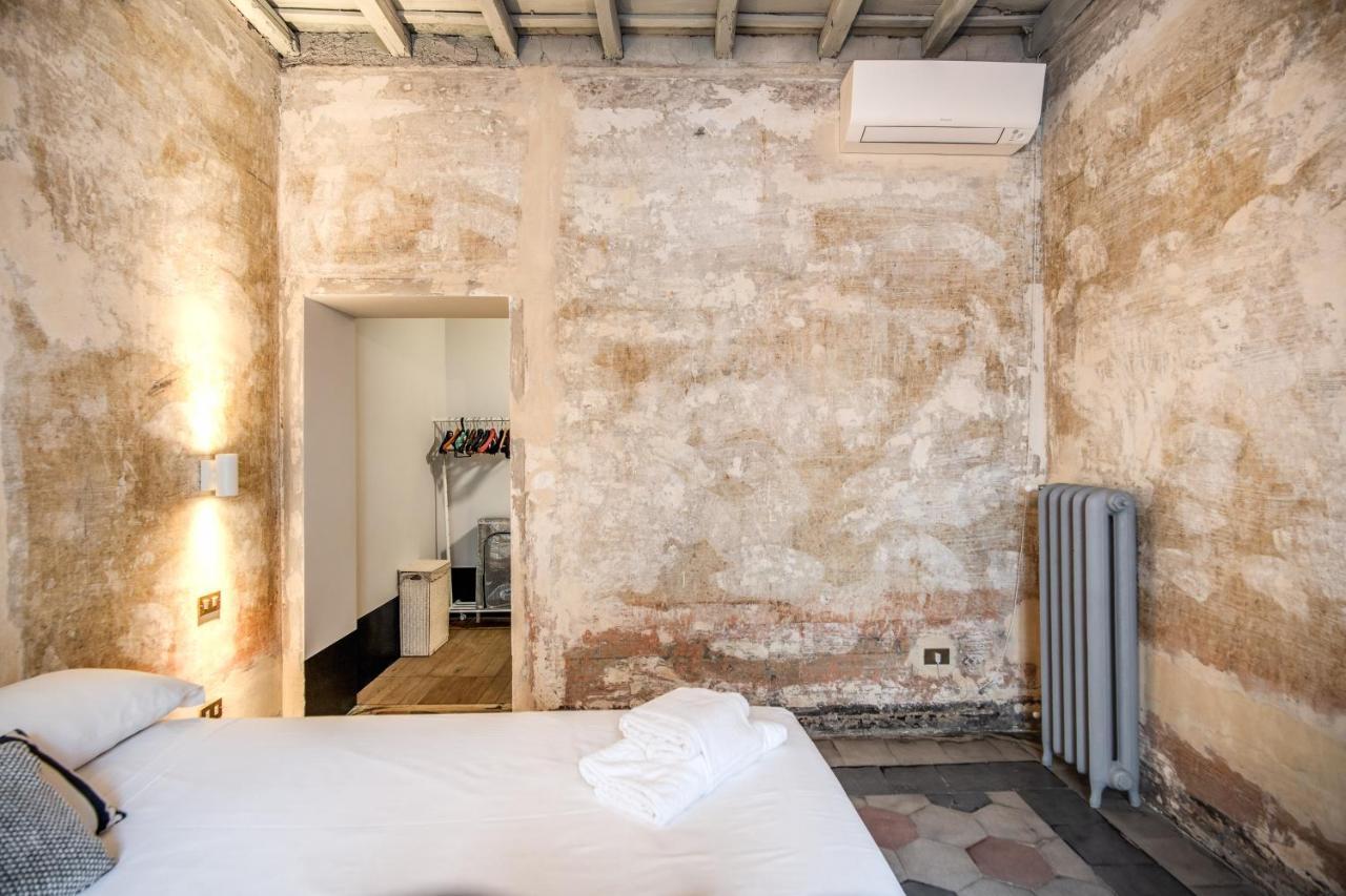 Stylish And Spacious Apartment Next To The Colosseum Rom Eksteriør billede